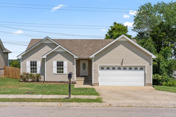 Property Photo: 356 Chalet Cir TN 37040