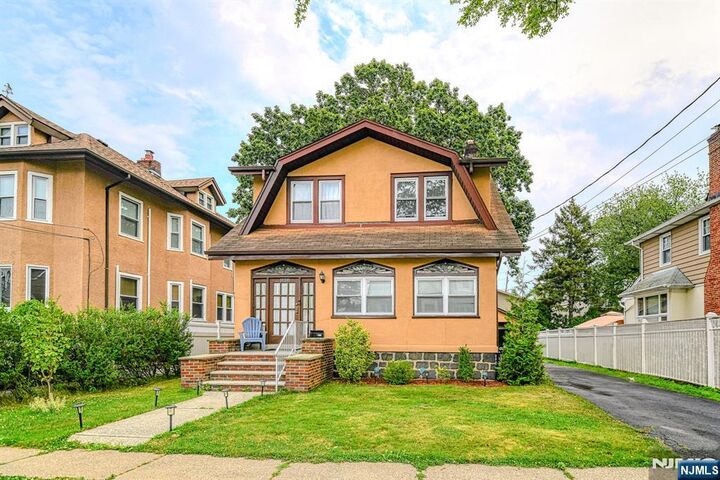 1128 Edgewood Lane  Fort Lee NJ 07024 photo