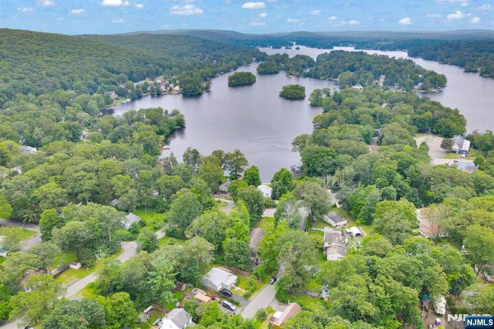 Property Photo: 6 Dunham Road NJ 07421
