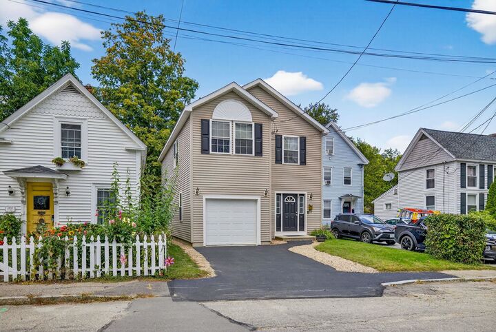 Property Photo: 160 Bridge Street NH 03055