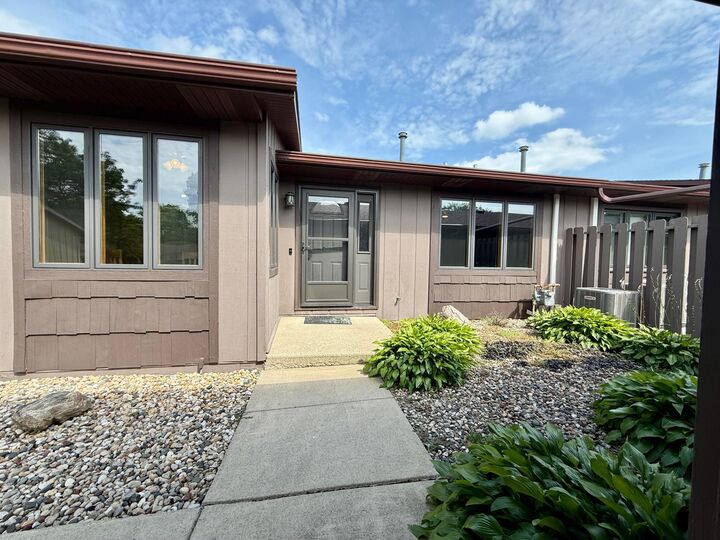Property Photo: 1810 Lakewood Avenue MN 56007