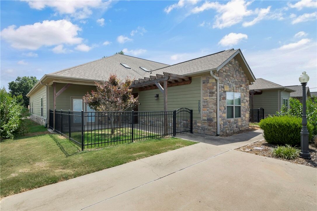Property Photo:  2007 Dixieland Road  AR 72758 