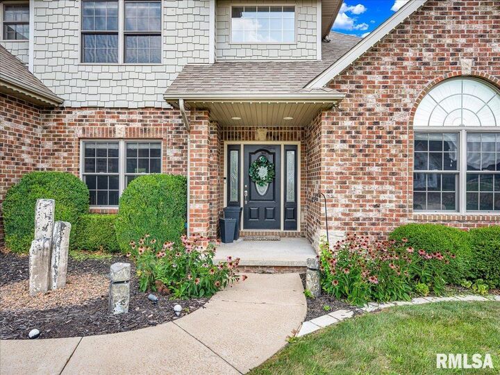 Property Photo: 11302 N Stone Creek Drive IL 61525