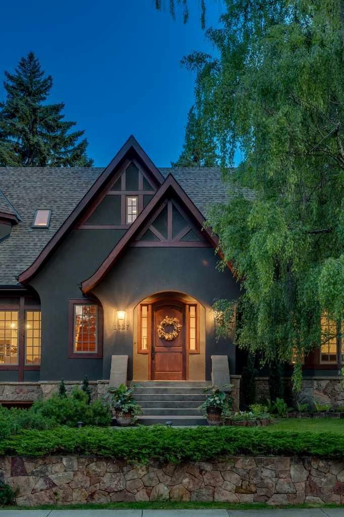 Property Photo: 1227 Lansdowne Avenue SW AB T2S 1A4