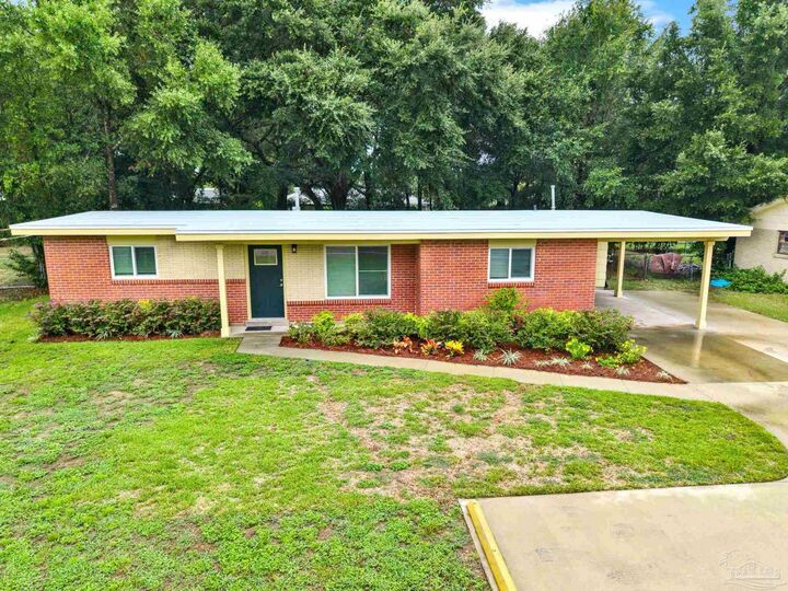 Property Photo: 3645 Creighton Rd FL 32504
