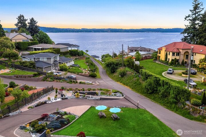 8632  East Side Drive NE  Tacoma WA 98422 photo