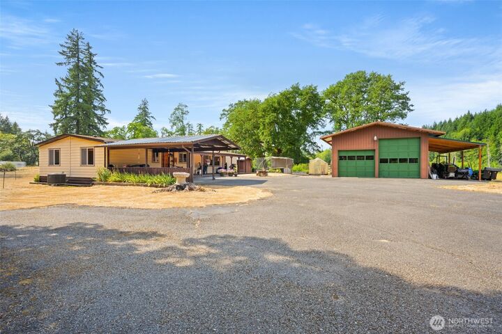 Property Photo:  815 W Cedar Street  WA 98568 