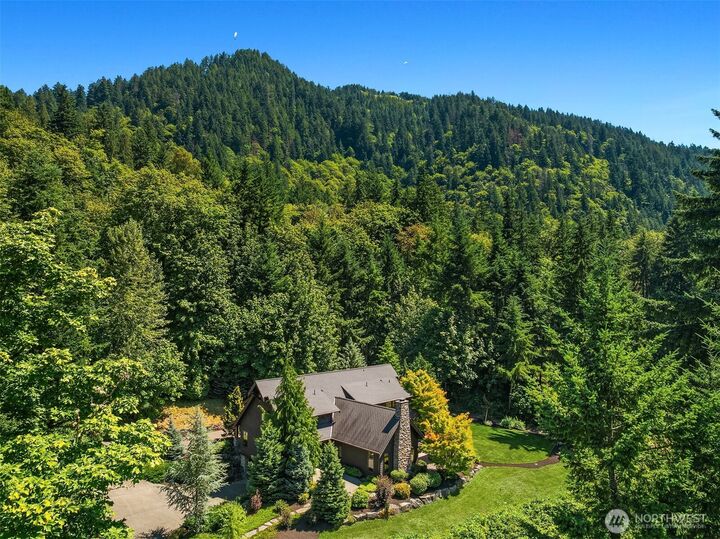 Property Photo: 24211 SE 106th Place WA 98027
