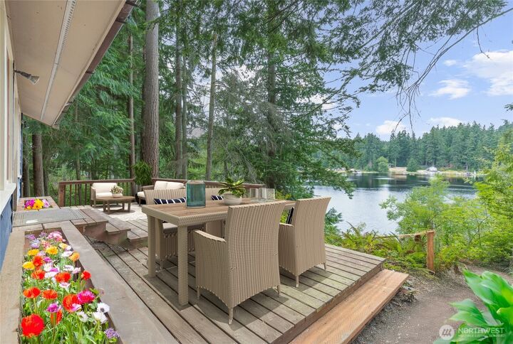 Property Photo:  4945  Lakeside Drive  WA 98260 