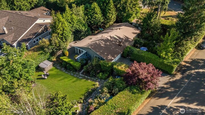 Property Photo:  21647 SE 33rd Place  WA 98075 
