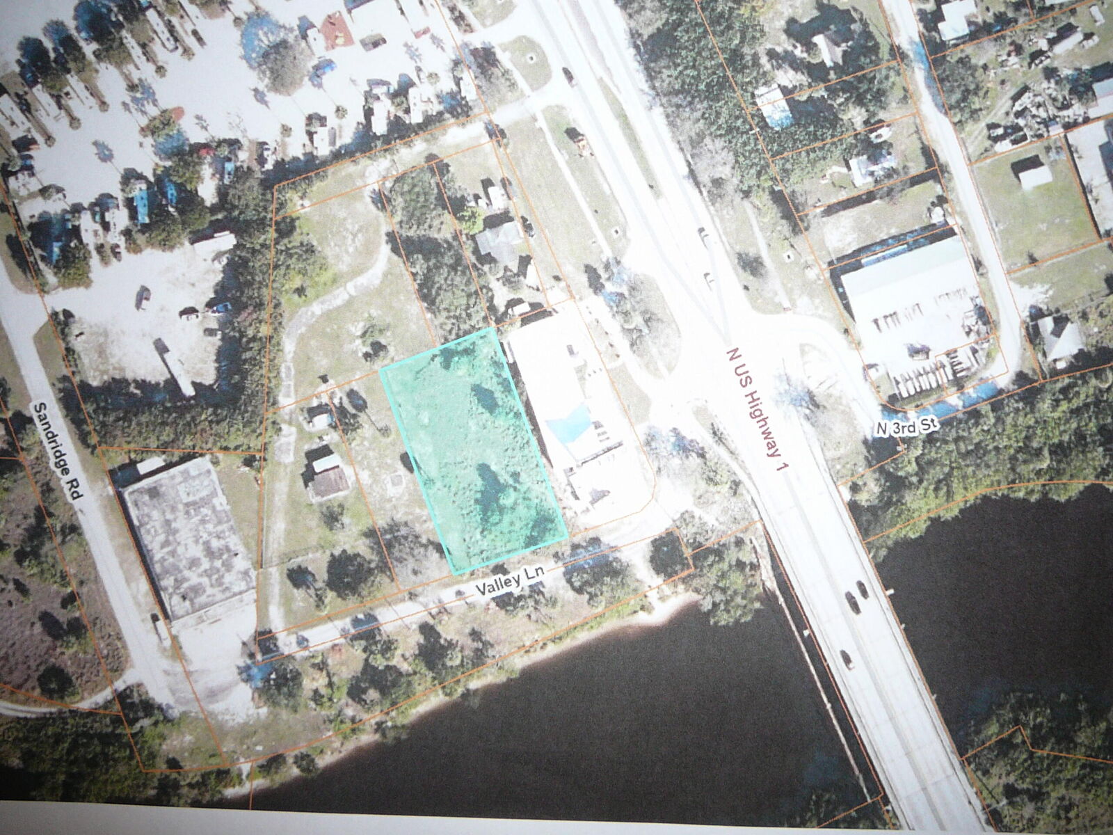 Property Photo: 904 Valley Lane FL 34946