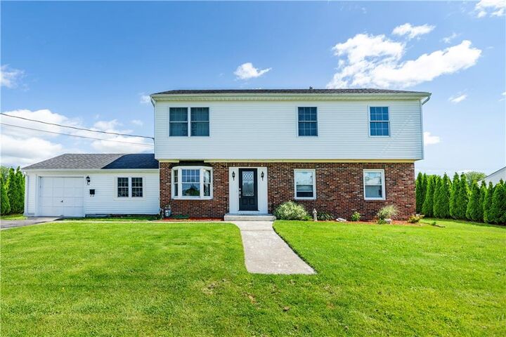 74 Brookhaven Drive  East Providence RI 02914 photo
