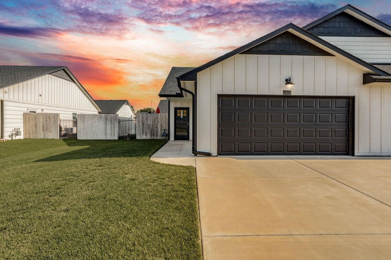 Property Photo: 3512 W Angel St KS 67217-7024