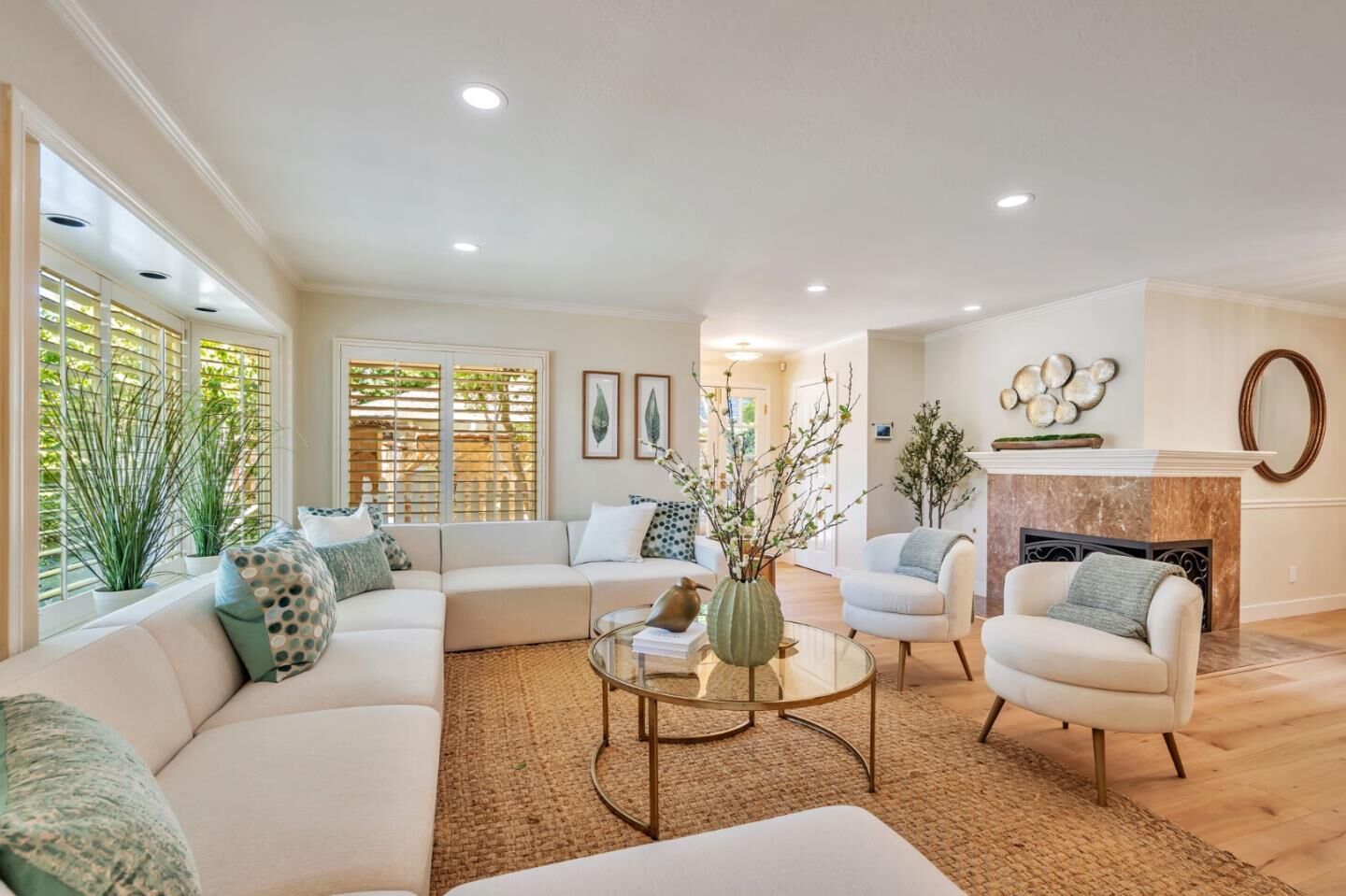 Property Photo:  534 Hilbar Lane  CA 94303 