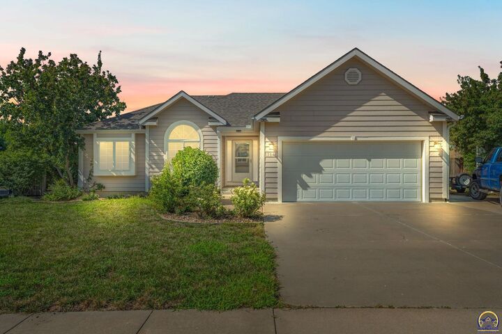 Property Photo:  1504 SE 43rd Ter  KS 66609 