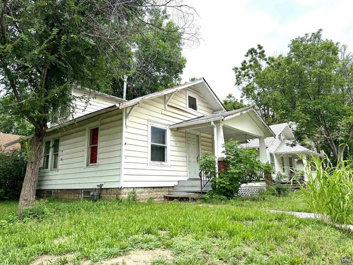 2016 SW 12th St  Topeka KS 66604 photo