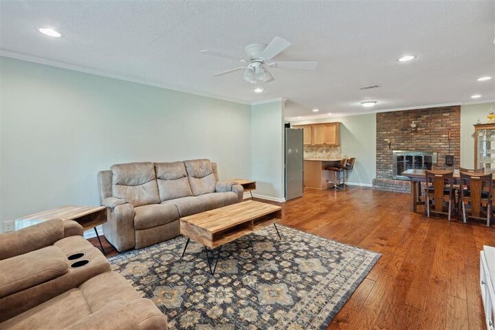 Property Photo: 5231 Winnie Drive LA 70665