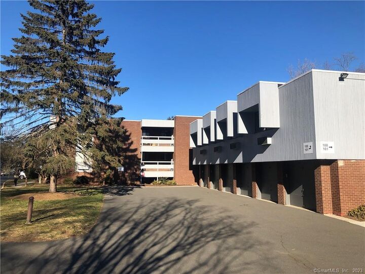 Property Photo: 93 Wilton Crest 93 CT 06897