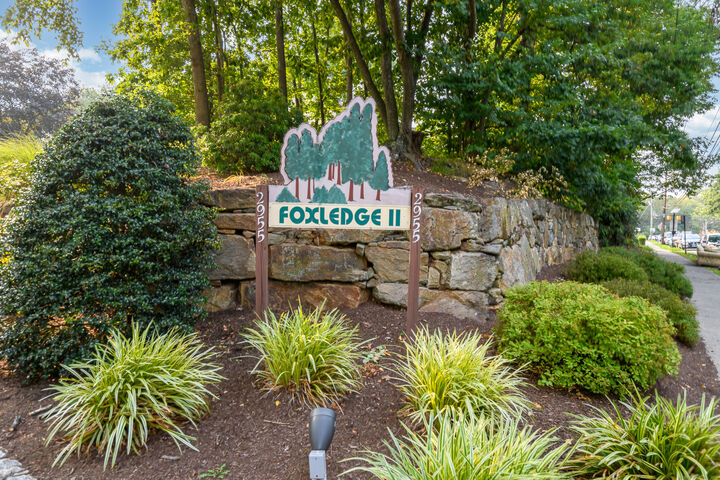 Property Photo: 2955 Madison Avenue Apt 47 CT 06606