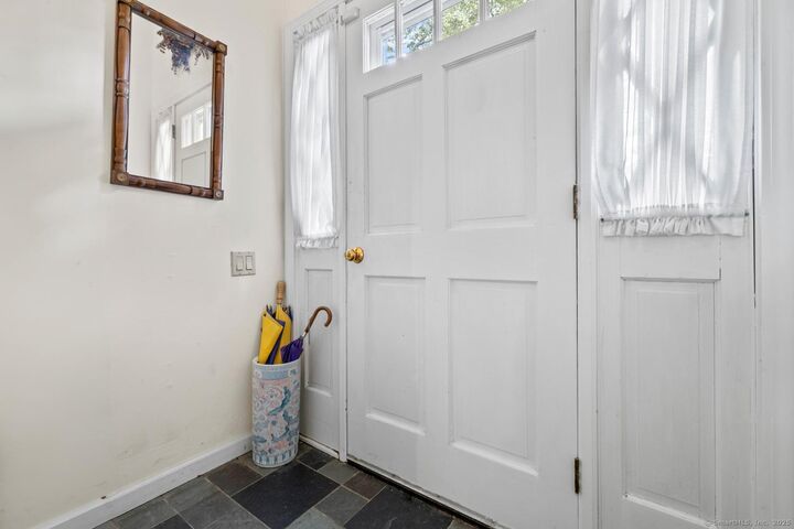 Property Photo:  6 Birch Circle  CT 06409 