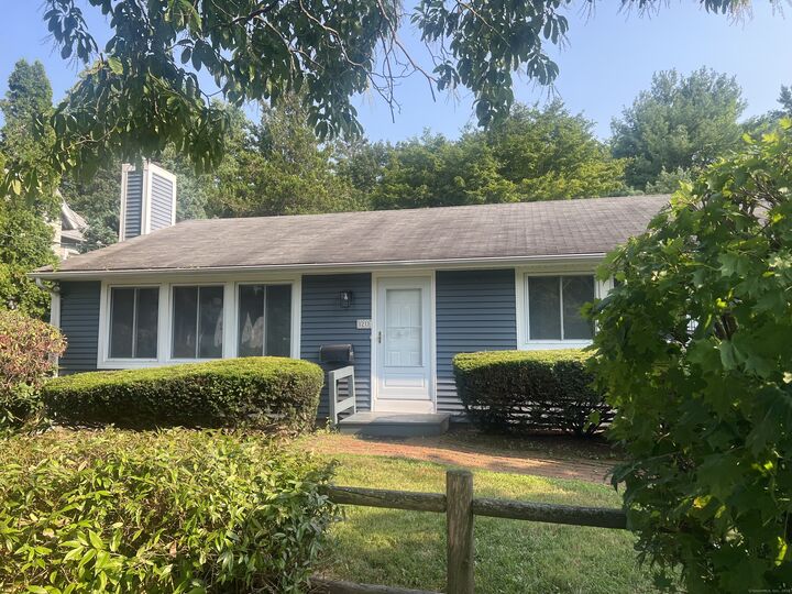 Property Photo: 1211 Farmington Avenue CT 06107