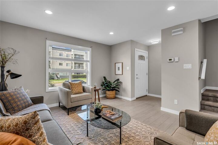 Property Photo: 3127 McClocklin Road SK S7R 0J1