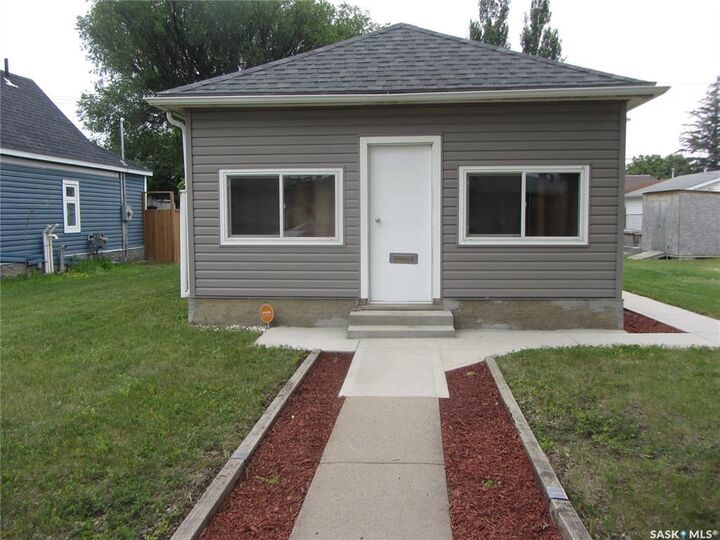 916 Weldon Avenue S  Saskatoon SK S7M 2V6 photo