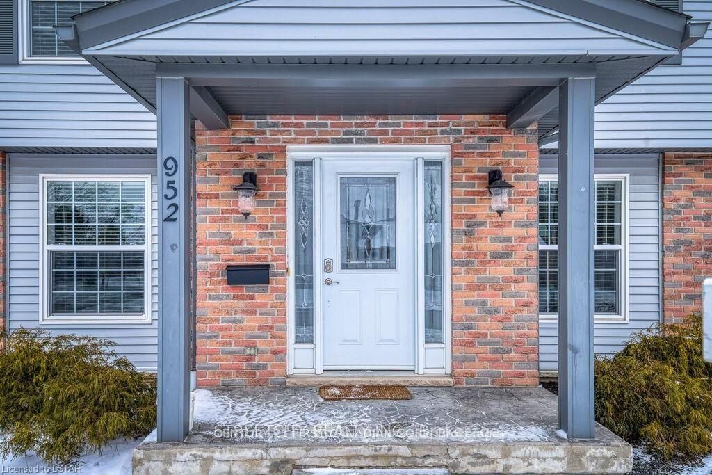 Property Photo: 952 Farnham Road W Basement ON N6K 1S1