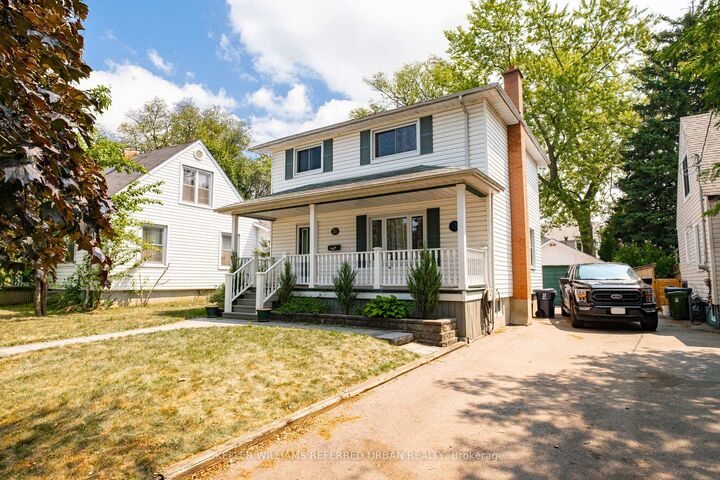 Photo de la propriété:  31 Furnival Road  ON M4B 1W4 
