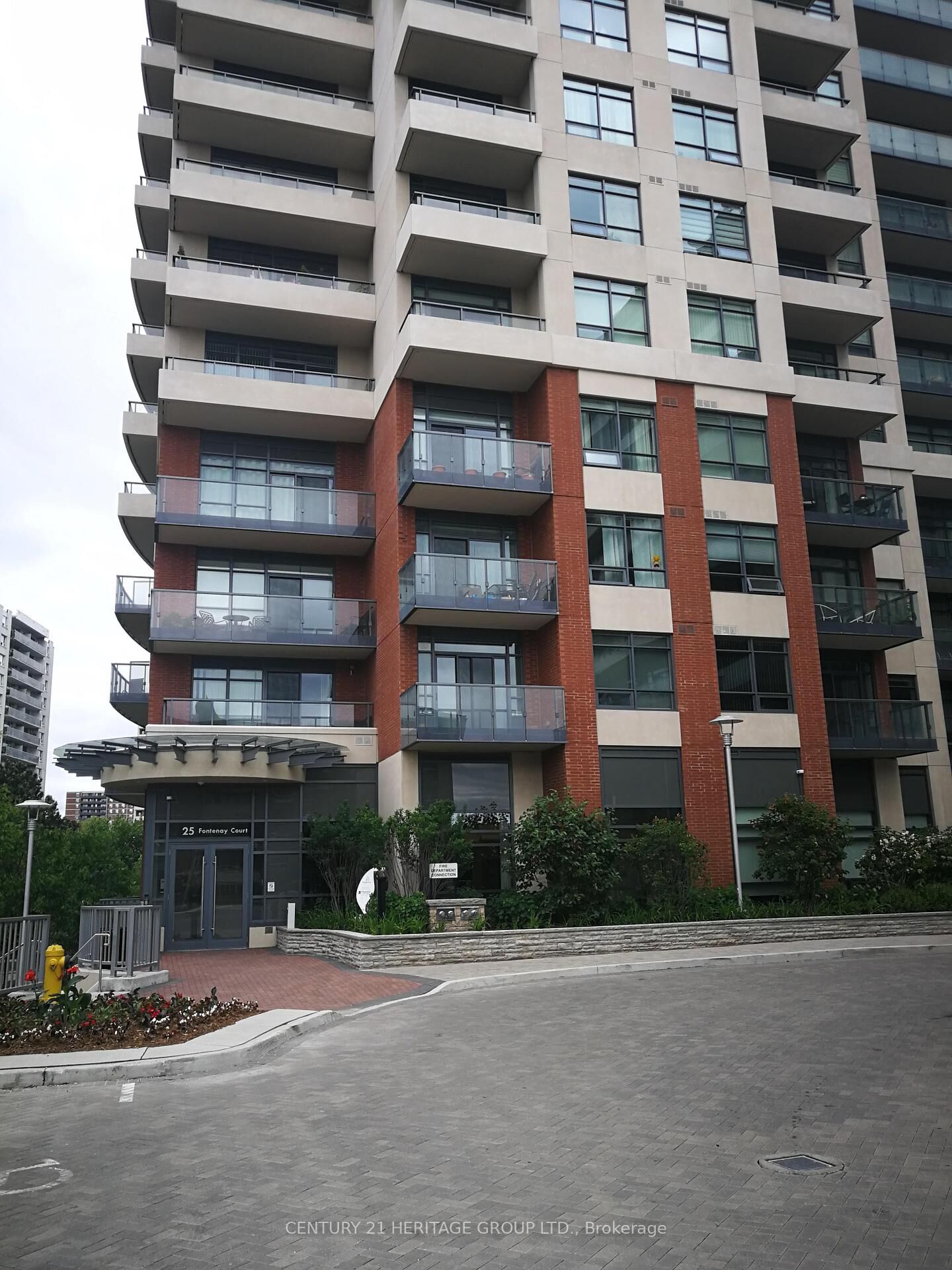 Photo de la propriété:  25 Fontenay Court 1607  ON M9A 0C4 