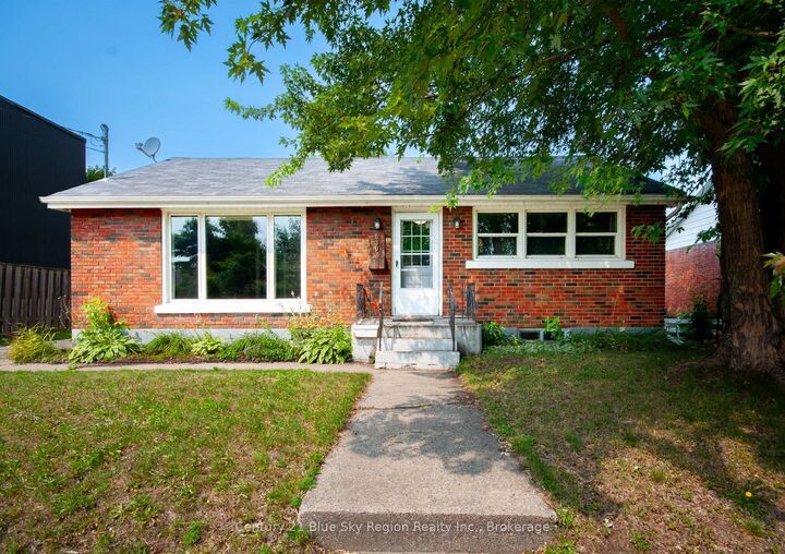 Photo de la propriété: 630 Lorne Avenue ON P1B 6X2