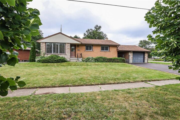 Property Photo: 5750 Hodgson Avenue ON L2H 1H5