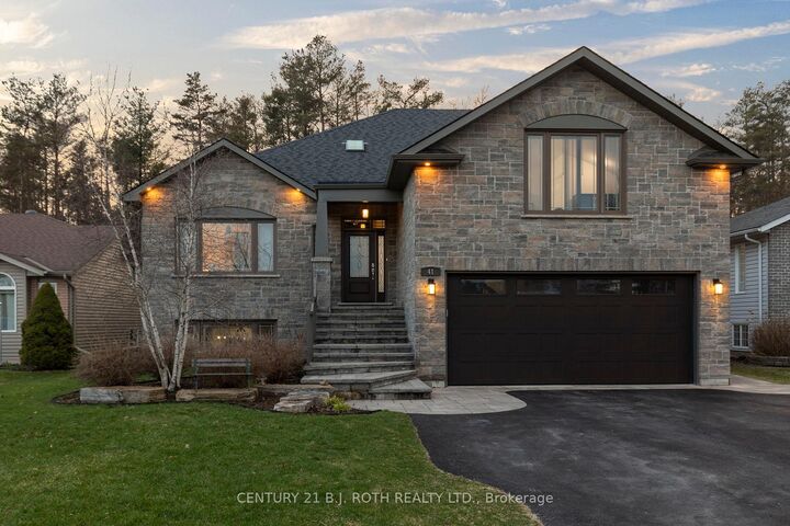 41 Osborn Street  Essa ON L0M 1B0 photo