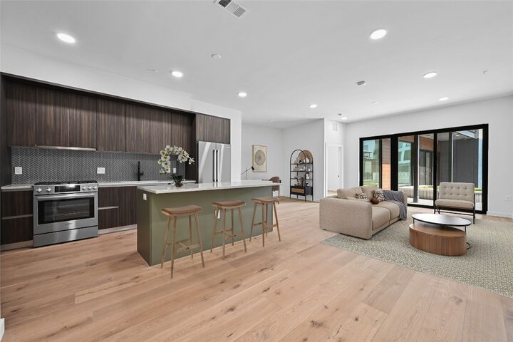 Property Photo: 2209 S 1st Street 118 TX 78704