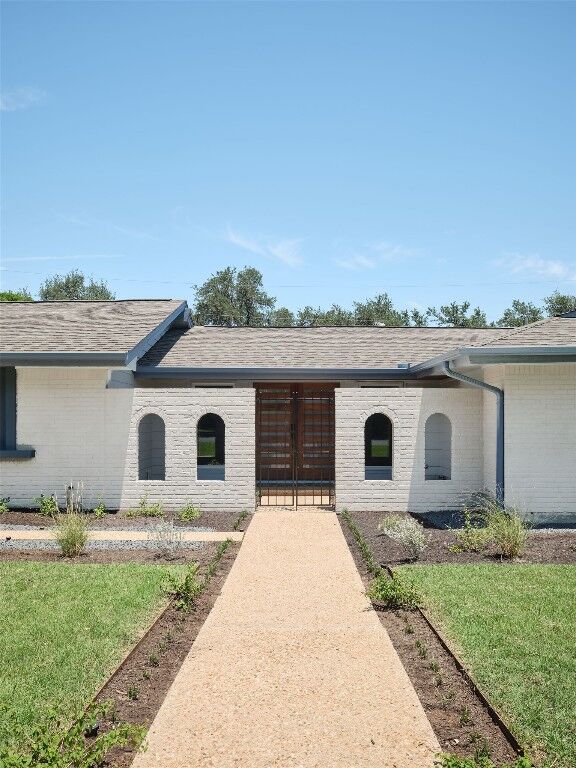 8704 Balcones Club Drive  Austin TX 78750 photo