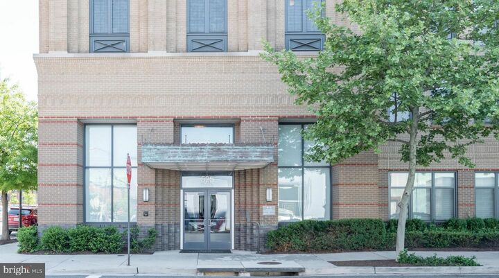 525 N Fayette Street N 420  Alexandria VA 22314 photo