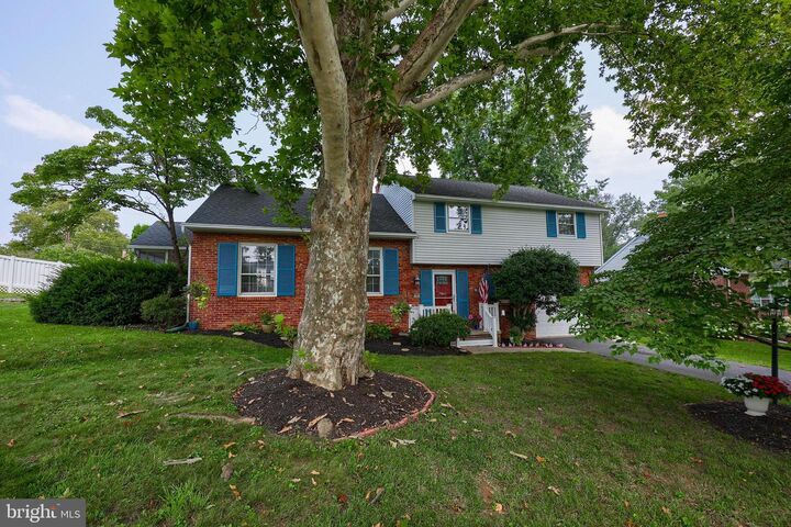 1403 Carlton Drive  Lancaster PA 17601 photo