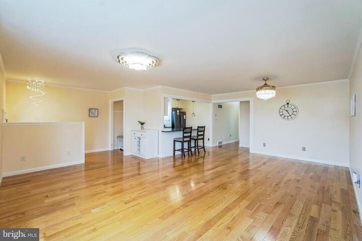 Property Photo: 9827 Dungan Road PA 19115