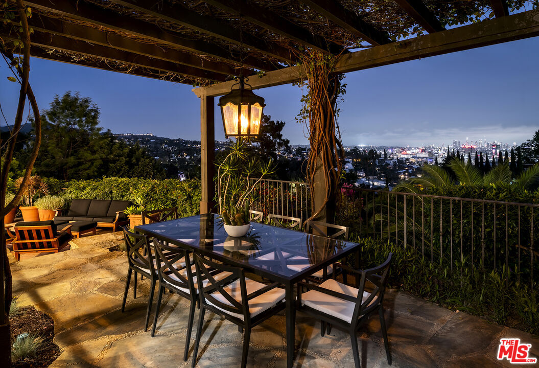 Property Photo: 7020 La Presa Dr CA 90068