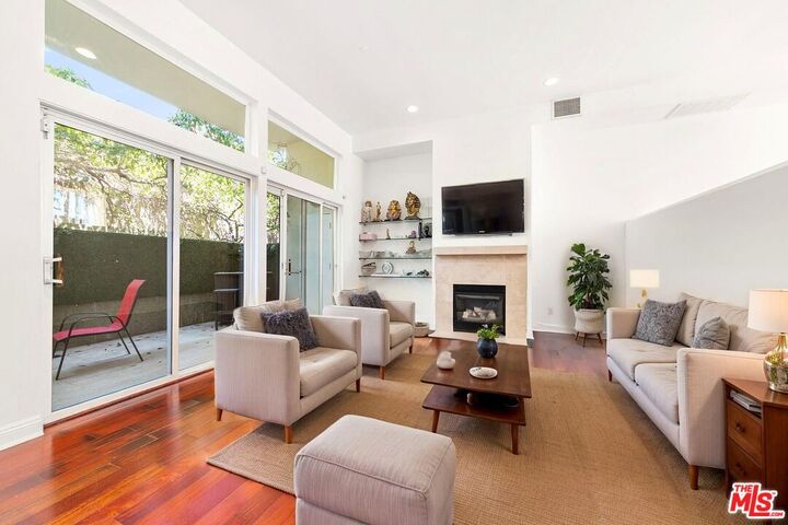 Property Photo:  1020 Hilldale Ave  CA 90069 