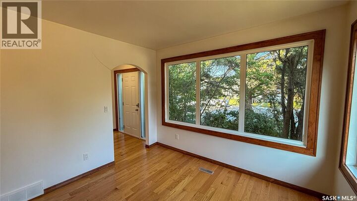 Photo de la propriété:  1378 McTavish Street  SK S4T 3V9 