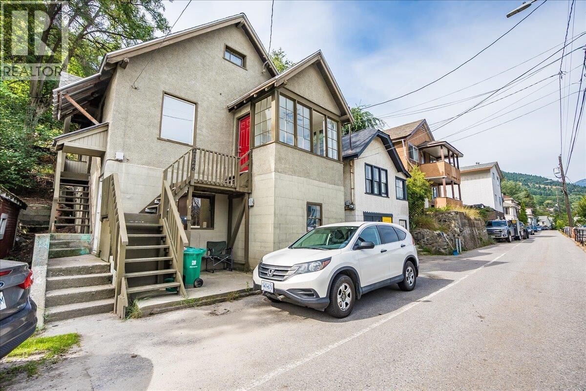 Property Photo:  2126 Topping Street  BC V1R 4G5 