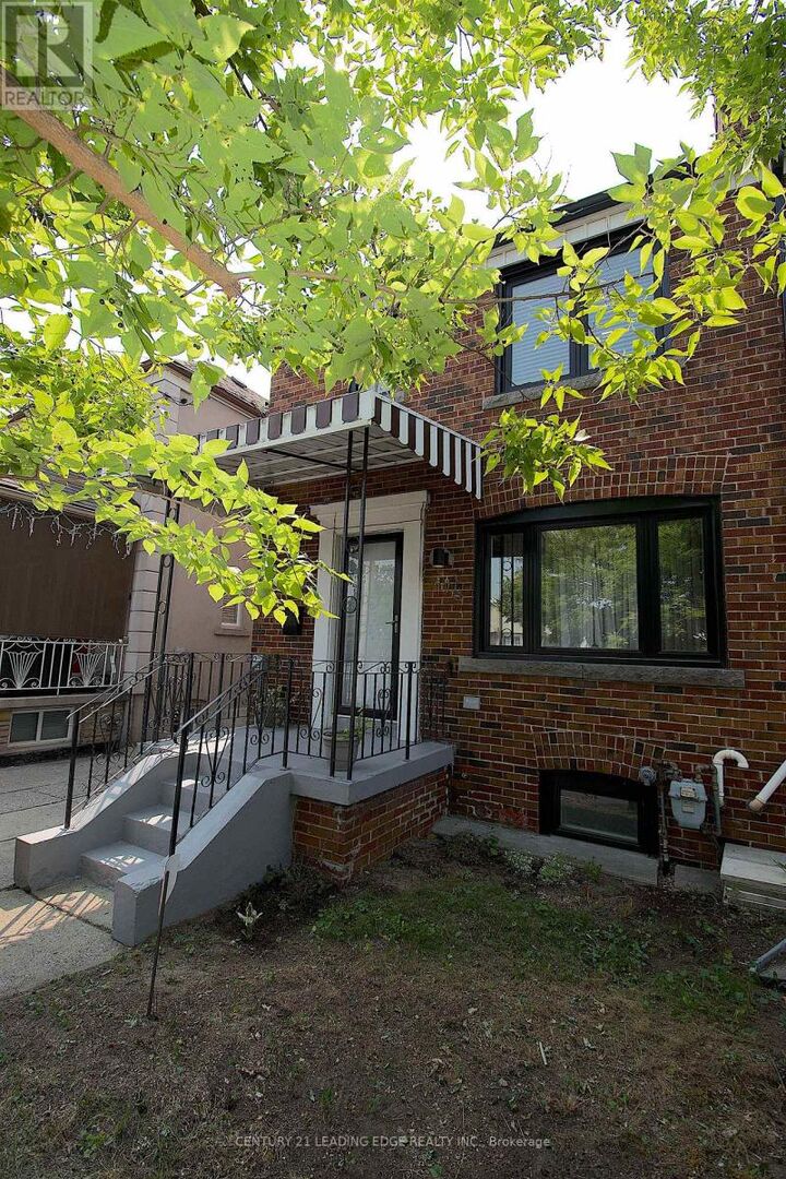 Property Photo:  491 Cosburn Avenue  ON M4J 2N7 