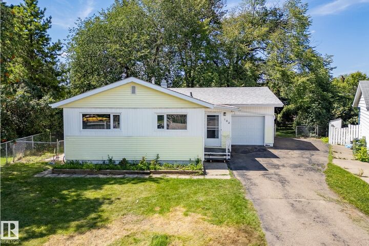 102 Maple Court  Sherwood Park AB T8A 1K8 photo