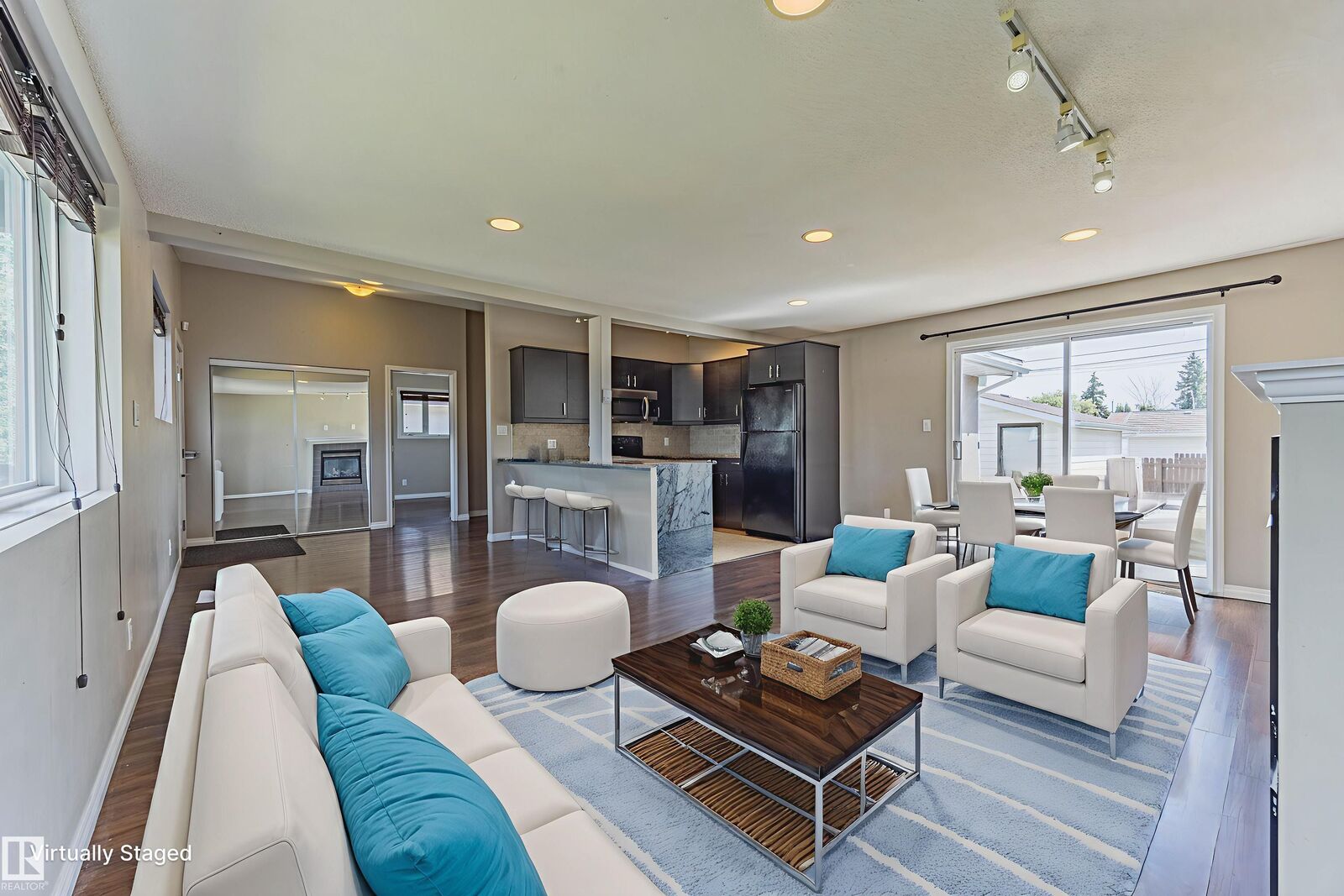 Property Photo:  7119 136 Avenue NW  AB T5C 2K3 