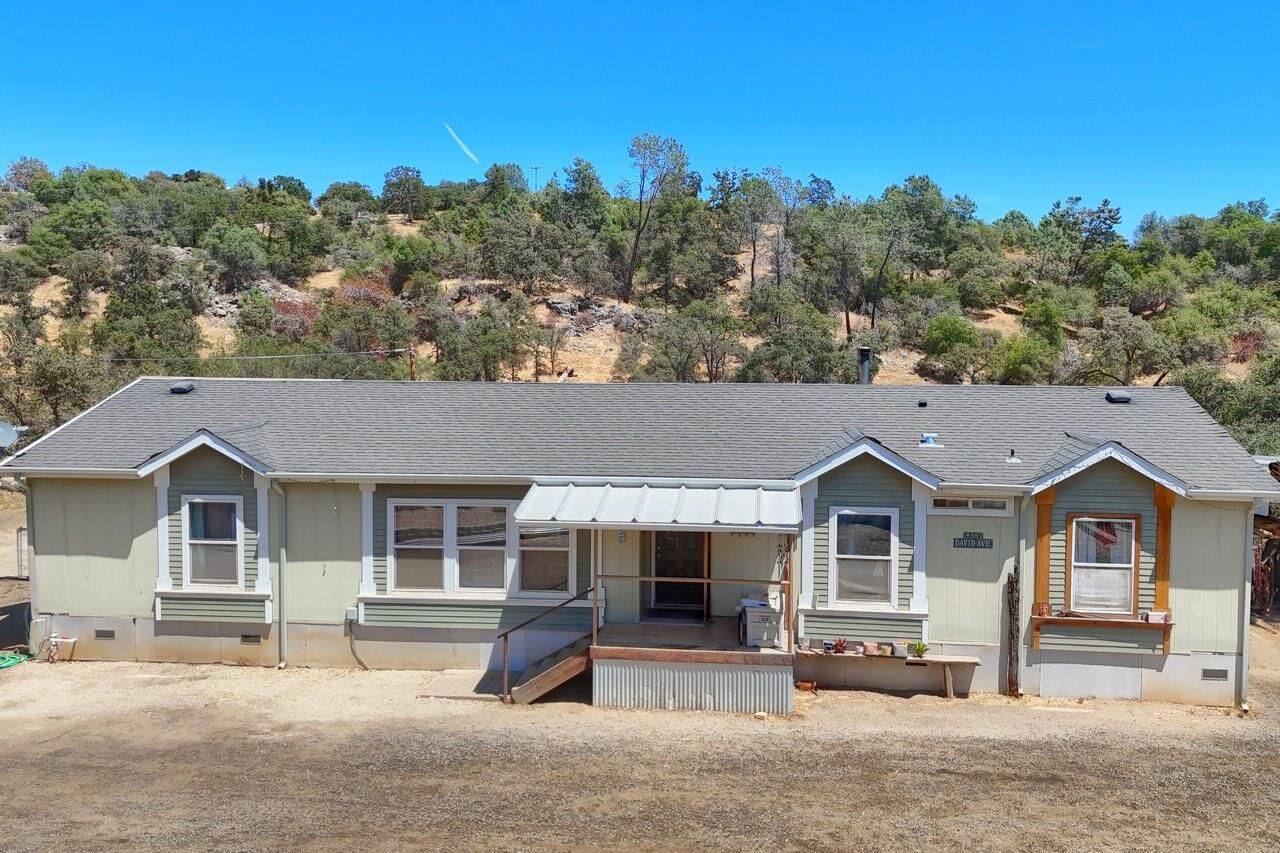 Property Photo: 32791 Road 416 CA 93614