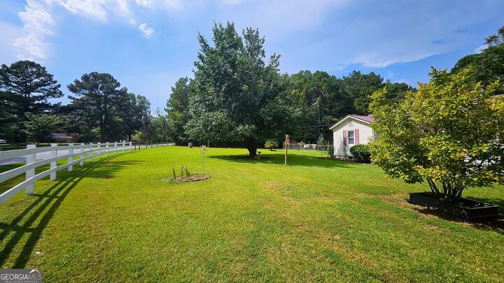 Property Photo: 365 Hinton Road GA 30025
