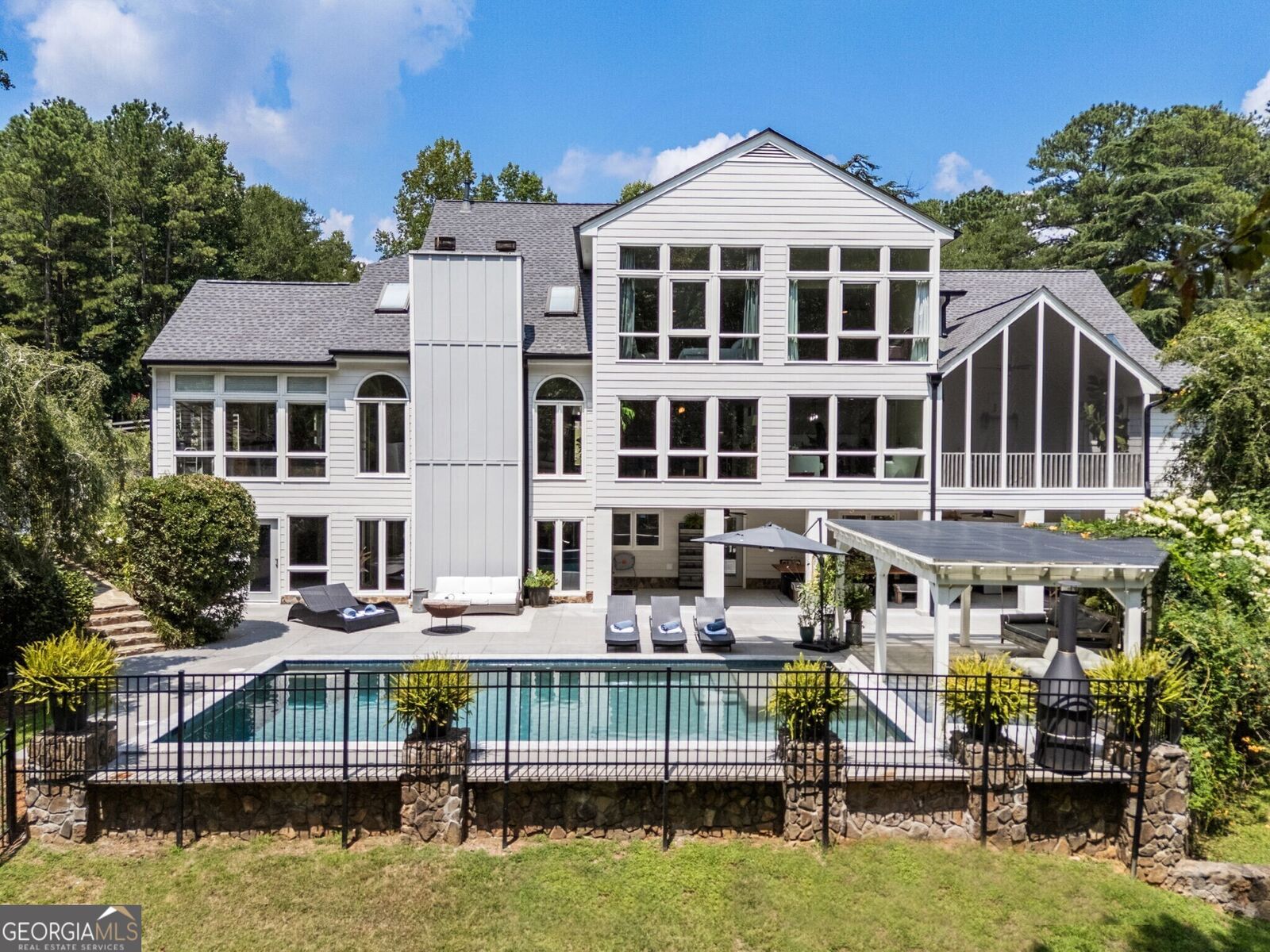 Property Photo: 1350 Keans Court GA 30075