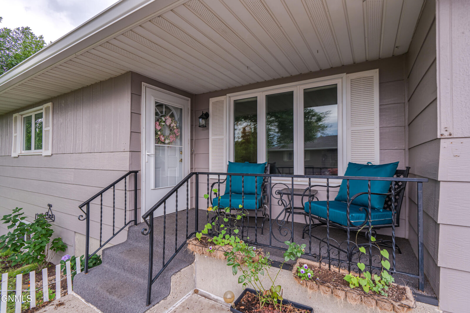 Property Photo: 1937 N 19th Street ND 58501