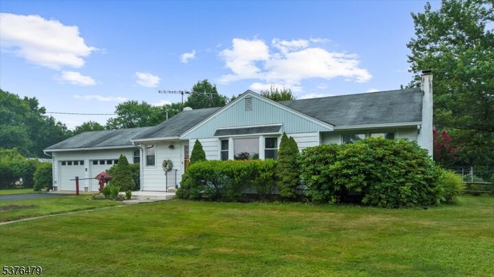 Property Photo:  5 Alaco Lane  NJ 08848 